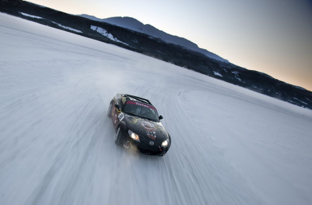 Mazda MX-5 ice race