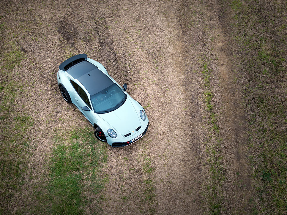 Porsche 911 Dakar: - A 911 ready for mud