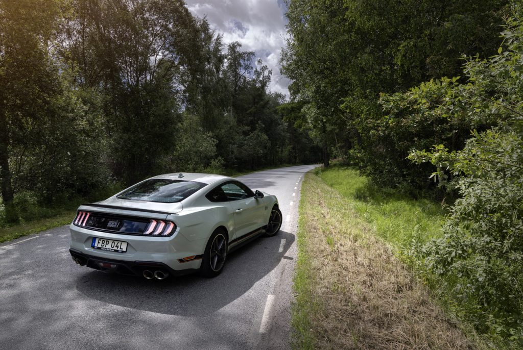 Ford Mustang Mach 1: - En utdöende njutning