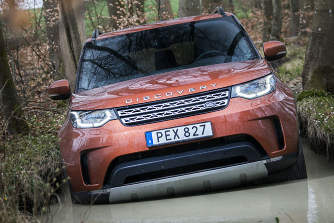 Land Rover Discovery 5